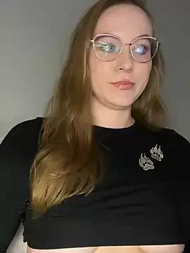 MelissaGrand from StripChat is Freechat