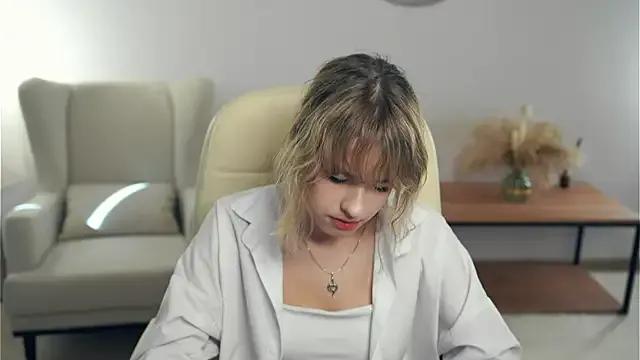 MelissaTansil from StripChat is Freechat