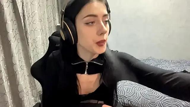 Meowluly from StripChat is Freechat