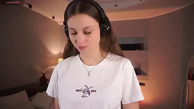 MercBoone from StripChat is Freechat