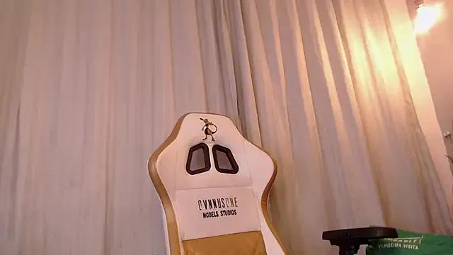 Meriiida from StripChat is Freechat