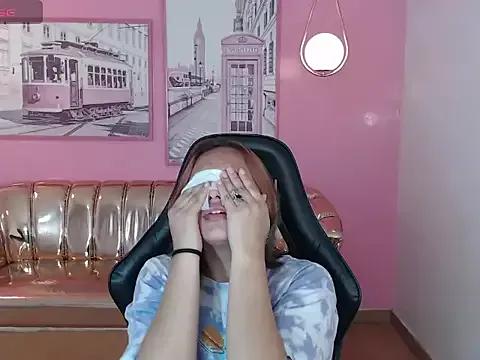 mia_foster_t from StripChat is Freechat