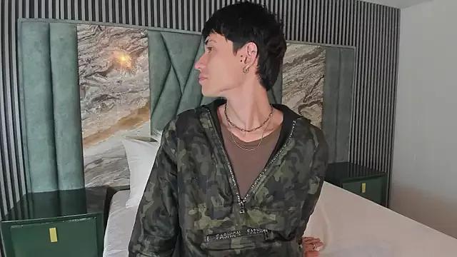 Michael_blue from StripChat is Freechat