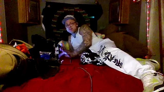 mickeyg420 from StripChat is Freechat