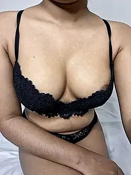 Mighty_Brown from StripChat is Freechat