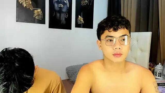 mightyhotcock from StripChat is Freechat