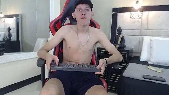 MikeBeneflek from StripChat is Freechat