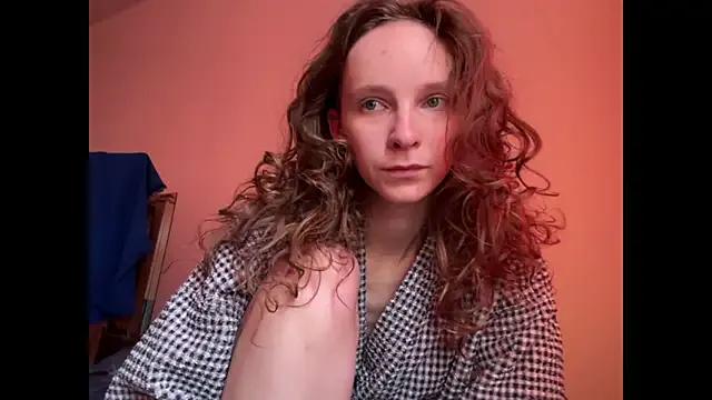 MikkyMoony from StripChat