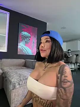 Find your cherished anal broadcaster match with our advanced interactive search and filtering options, allowing you to tailor-make your live event desires.