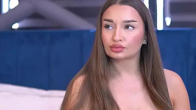 MillaSerene from StripChat is Freechat