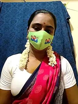 Mini-queen from StripChat