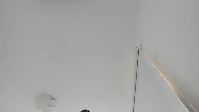 mirandaduboiss from StripChat is Freechat