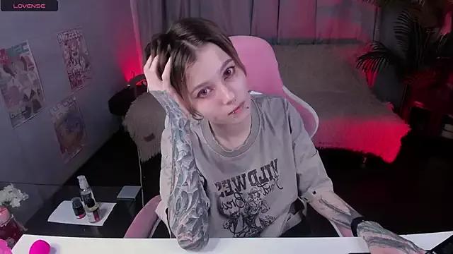 MiraVelle from StripChat is Freechat