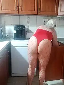 MiriandZacki from StripChat is Freechat