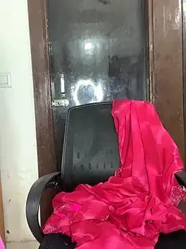 Miss-Ayraa from StripChat is Freechat