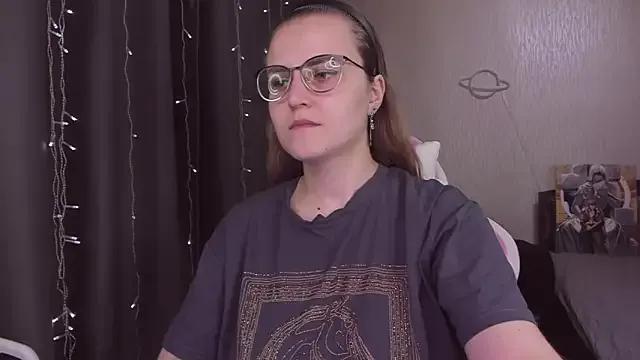 MissBrightShine from StripChat is Freechat