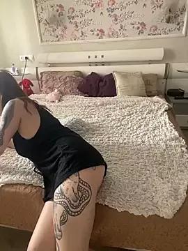 missevacrystal from StripChat is Freechat