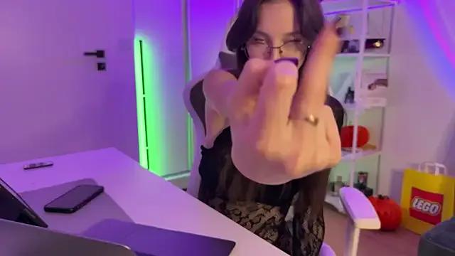 misslalii from StripChat is Freechat