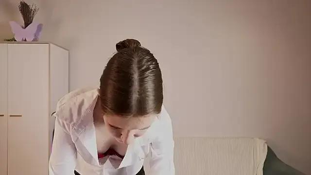 MissLanaB from StripChat is Freechat