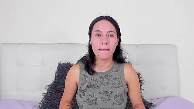 MissyJolie_ from StripChat is Freechat