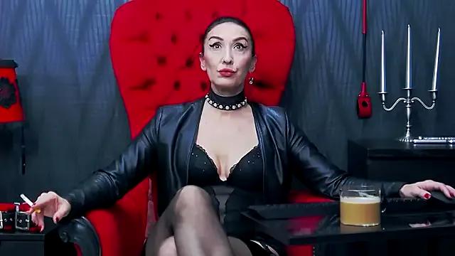 MistressDora from StripChat is Freechat