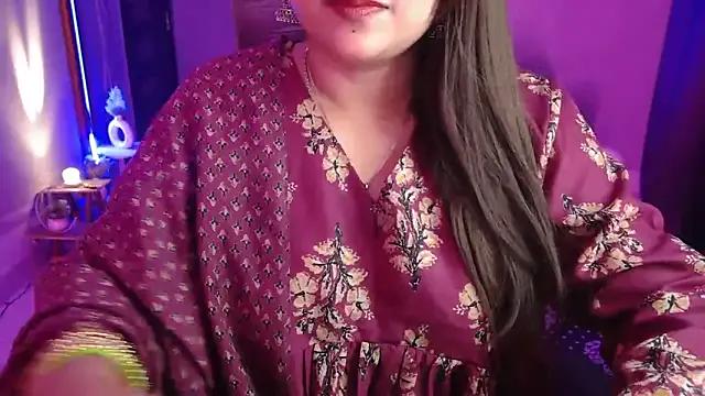 Mitikaa from StripChat