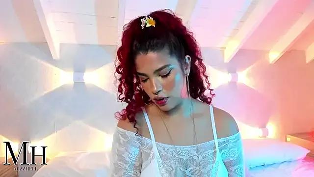 MizzHell from StripChat