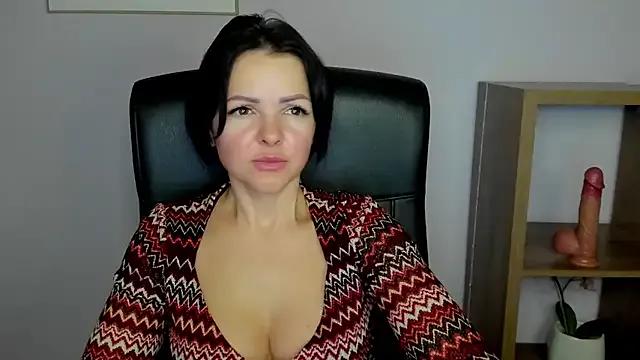 Mollybloom40 from StripChat is Freechat