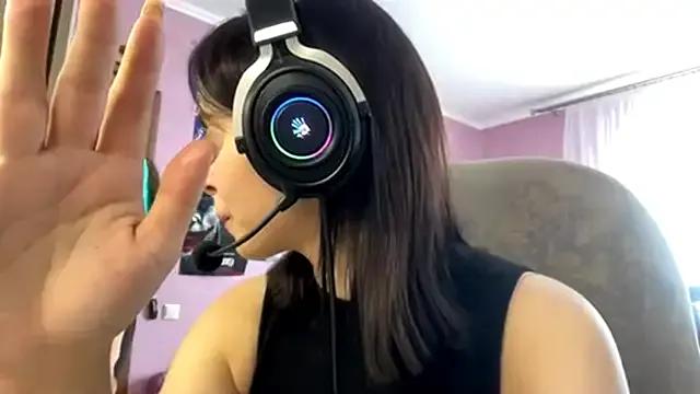 MollyPartey from StripChat is Freechat