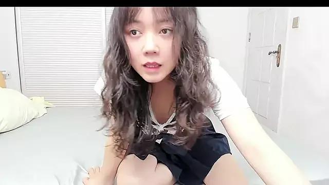 momo-small from StripChat is Freechat