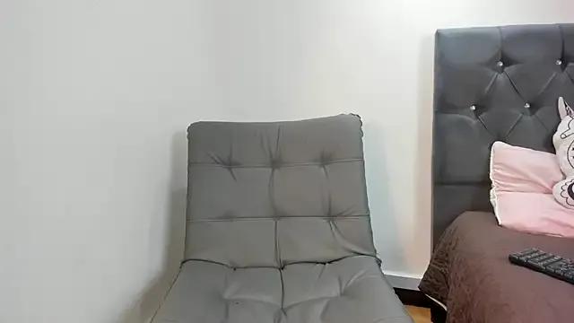 Moon__April from StripChat