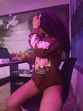 Morenblue from StripChat is Freechat