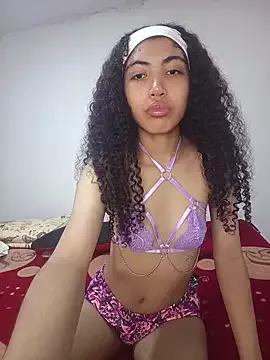 Morenblue from StripChat is Freechat