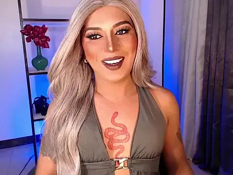 mslilly_croft from StripChat is Freechat