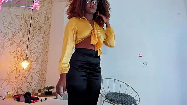 NAOMY_COOPER from StripChat is Freechat