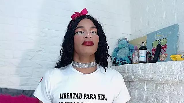 Naomy_Rousee from StripChat is Freechat