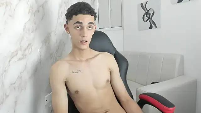 nathan_shimmer from StripChat is Freechat