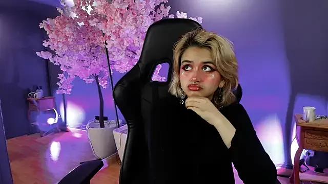 Navier__ from StripChat is Freechat