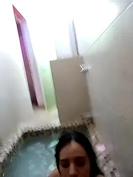 Nenalinda69 from StripChat