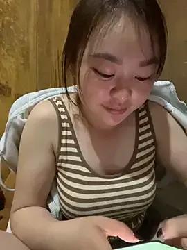 Nhi999 from StripChat