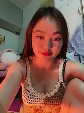 Nhi999 from StripChat
