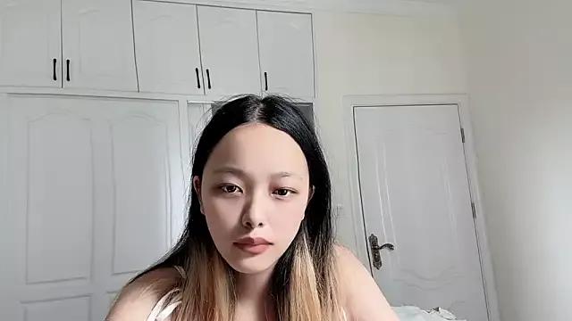 nickncme from StripChat is Freechat