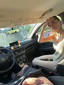 Nicoleevien from StripChat is Freechat