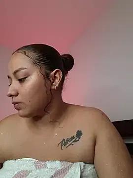 Nicoll_31 from StripChat is Freechat