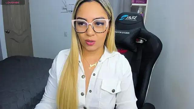 Find your cherished anal broadcaster match with our advanced interactive search and filtering options, allowing you to tailor-make your live event desires.