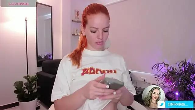 Niicoleta from StripChat