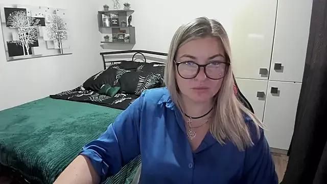 NikaSkylink from StripChat is Freechat