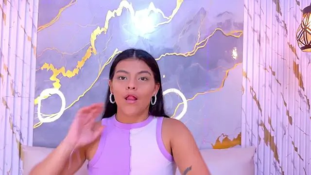 NIKIBUNNY on StripChat 