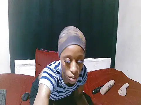 Nikistickyxx25 on StripChat 