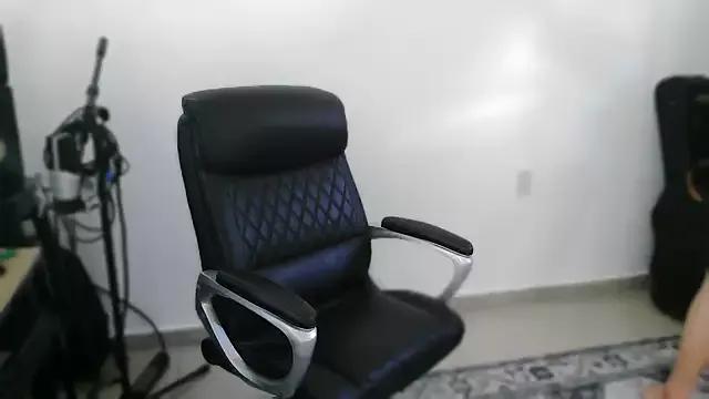 NikkelSofia from StripChat